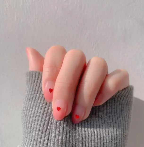 30 Adorable Valentine’s Day Nails That You Will Love