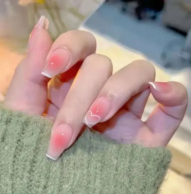 30 Adorable Valentine’s Day Nails That You Will Love