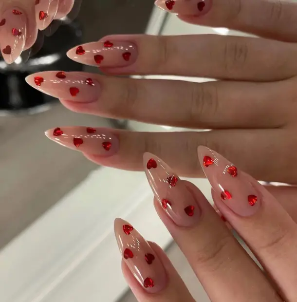 30 Adorable Valentine’s Day Nails That You Will Love